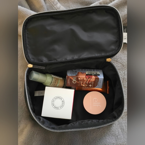 NWT Sonia Kashuk Black Train Case with Gold Accents - Picture 8 of 8